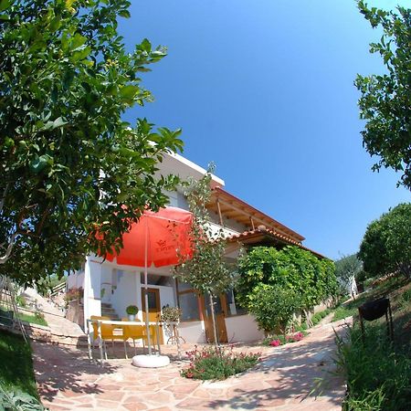 Natural Holiday Houses Ksamil Exteriör bild